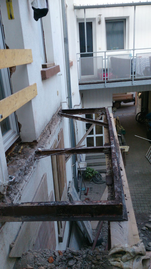 Raatz | Gesellschaft für Hochbau mbH in Heidelberg, Sanierung, maroder Balkon